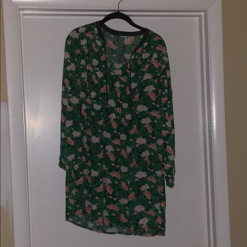 Cute flower dress!